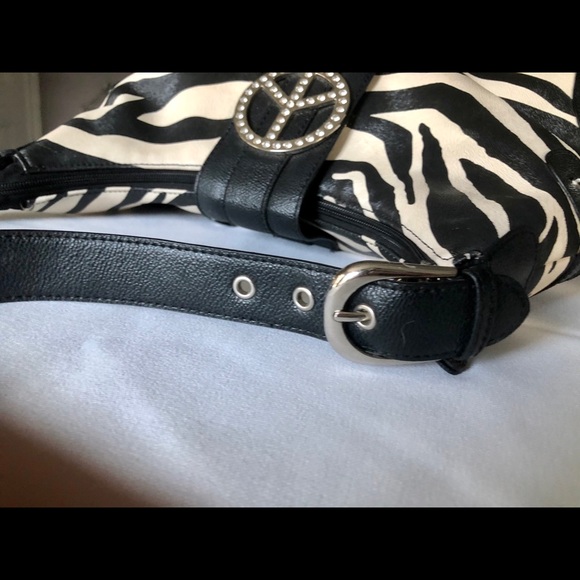 CONCEALED CARRY PURSE ZEBRA PRINT SHOULDER BAG OUTSIDE POCKET PEACE SIGN NEW13X9 - Picture 8 of 12